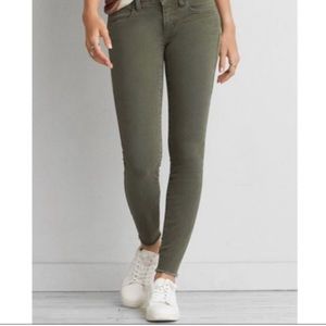 American Eagle: Super Stretch X Low Rise Olive Jegging
